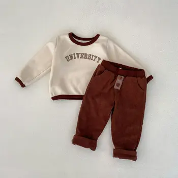 Bebek giyim setleri 2023 Sonbahar Kış Artı Kadife Kalın Mektup Nakış Kazak + Pantolon 2 Adet Takım Elbise Yürümeye Başlayan Çocuk Rahat Kıyafet