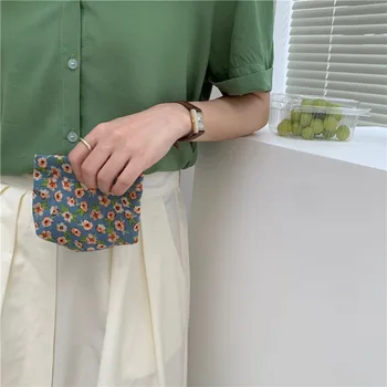 Papatya Baskı Çiçek Baskı Kendinden kapanan Yaprak yaylı çanta bozuk para cüzdanı Ruj Kozmetik Çantası Kadın Değişim saklama çantası