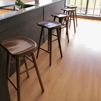 Katı ahşap bar taburesi bar taburesi ücretsiz kurulum ev süt çay dükkanı sandalyesi modern minimalist bar sandalyesi yüksek tabure