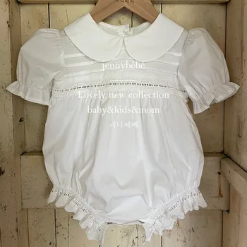 Sevimli Petal Yaka Beyaz Dantel Nakış Romper Bebek Kız Doğum Günü Giysileri Yaz Bebek Kısa Kollu Bodysuit