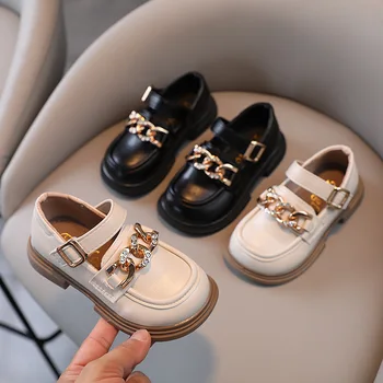 Kız deri ayakkabı 2023 Sonbahar Yeni Kız Kare Ağız Ayakkabı tek ayakkabı İngiliz Moda Parlayan Elmas Prenses Ayakkabı