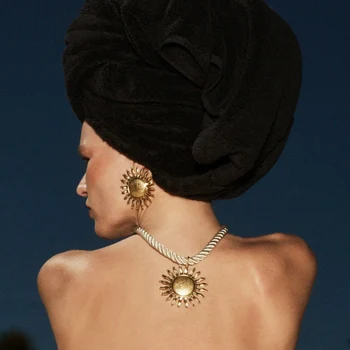 Moda ZA Metal Charm Kordon Güneş Kolye Kadınlar için Zarif Kalın Kordon Ayçiçeği Kolye Kolye Kişisel Gerdanlık Boyun Aksesuarı