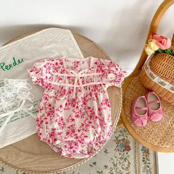 2023 Yaz Yenidoğan Bebek Bodysuit Kız Çiçek Tek Parça Elbise Toddler Kız Giysileri Sevimli Pembe Kısa Kollu Bebek Tulum